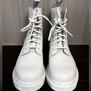 ❌SOLD❌ Doc Martens White Boots